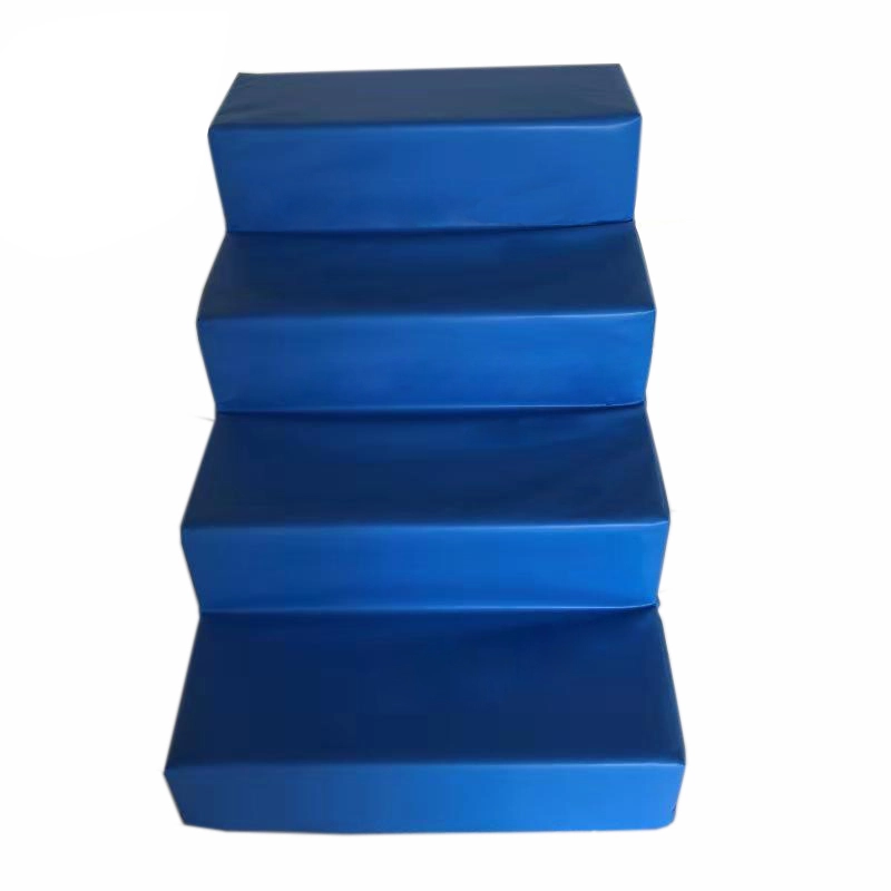 Dörd pilləli pilləkən